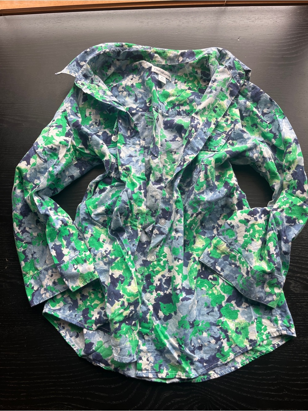 Vibrant Croft & Barrow Size XS Green & Blue Watercolor Button Down Shirt